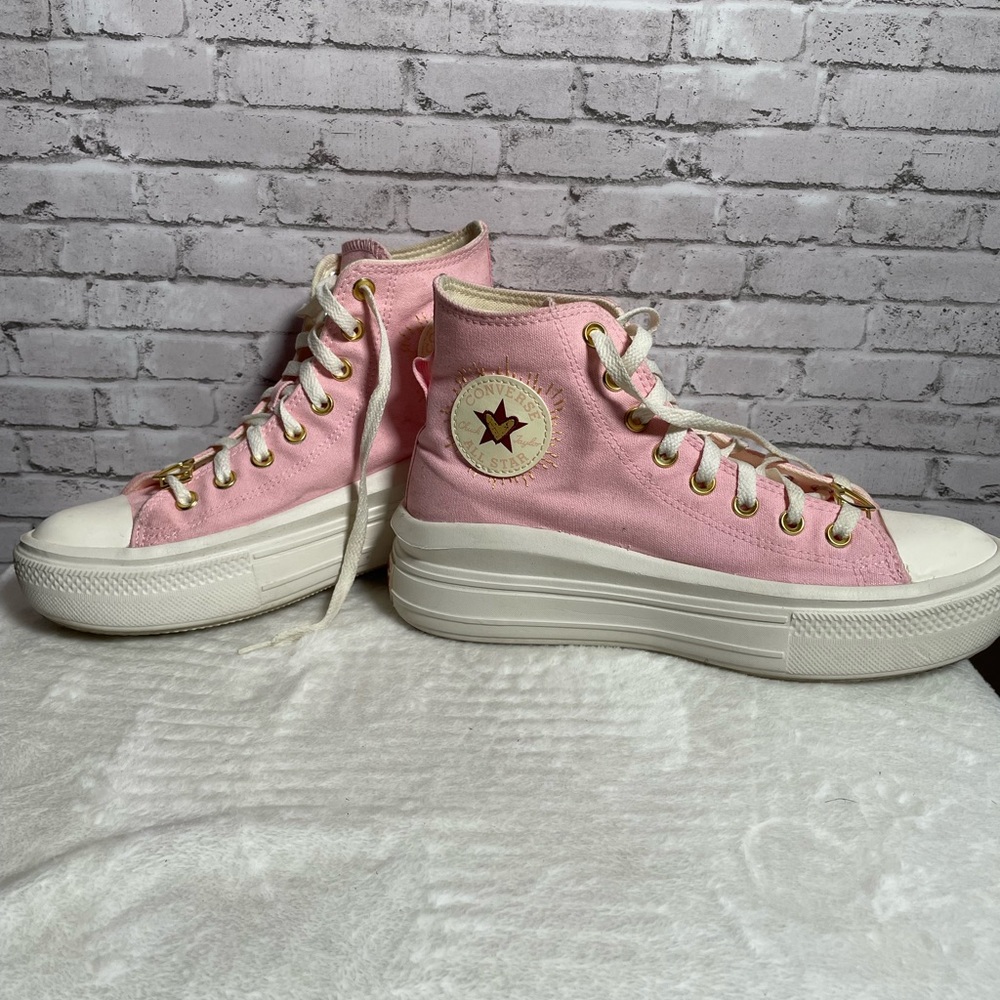 Ladies Converse Chuck Taylor Valentine Platforms Size 10